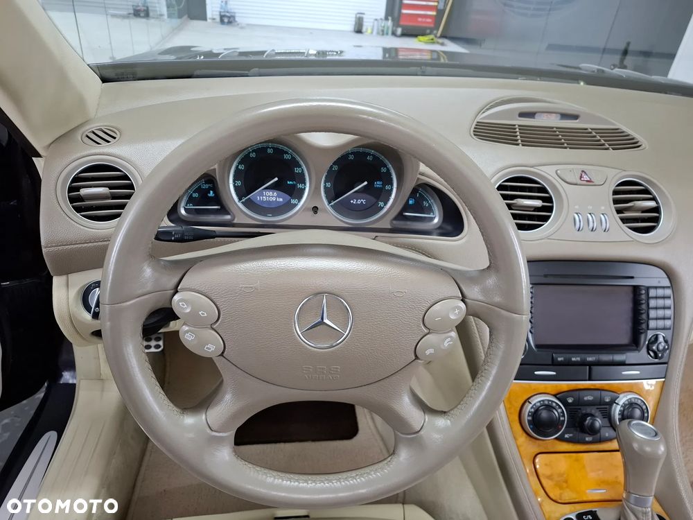 Mercedes-Benz SL - 15