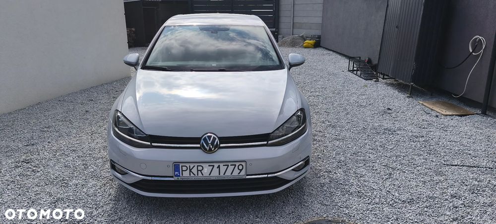 Volkswagen Golf - 6