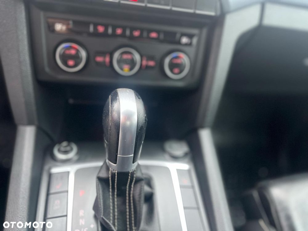 Volkswagen Amarok 3.0 V6 TDi 4MOTION Aventura - 25