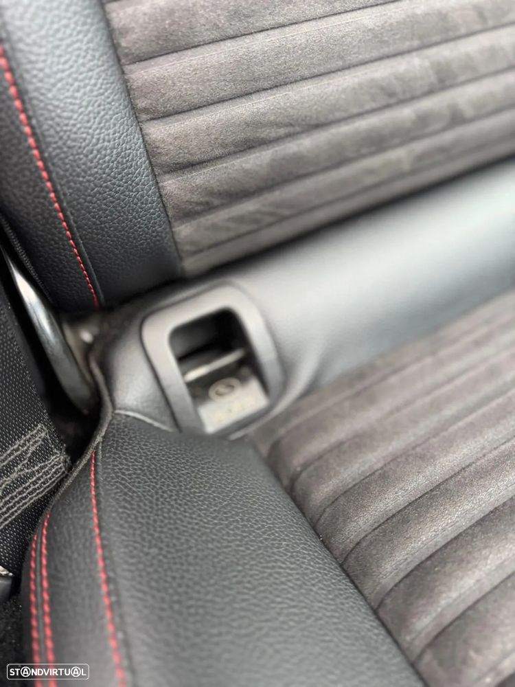 Mercedes-Benz GLA 200 (CDI) d 7G-DCT AMG Line - 23