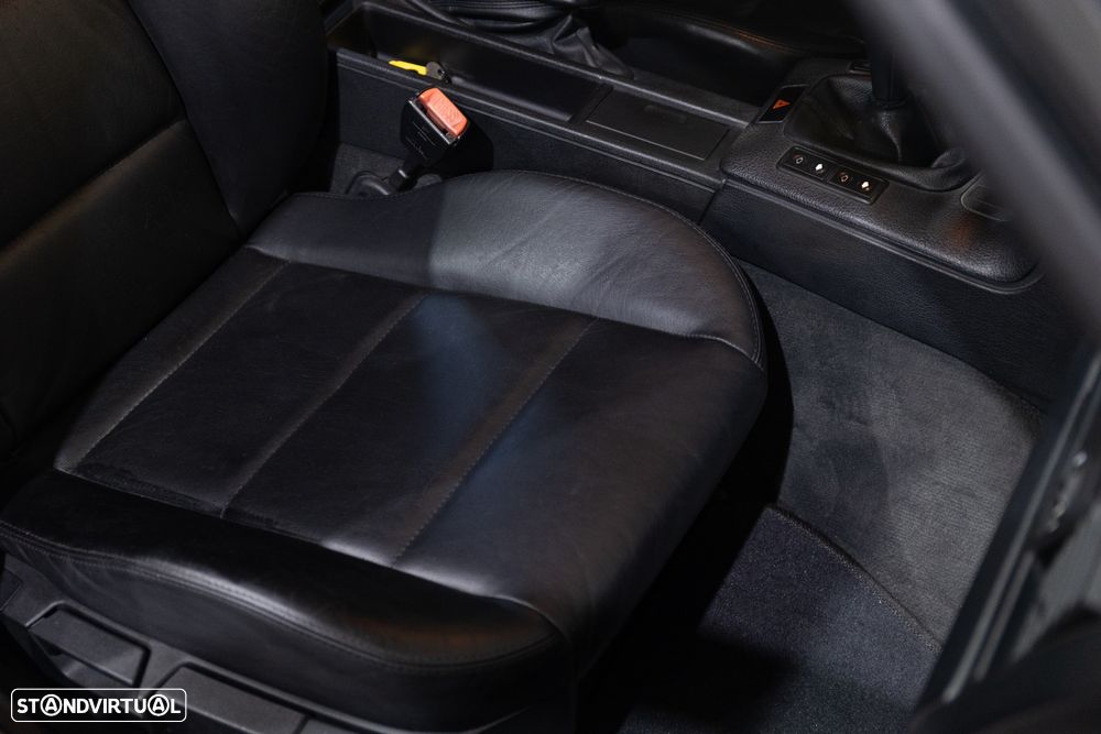 BMW 325 i - 33