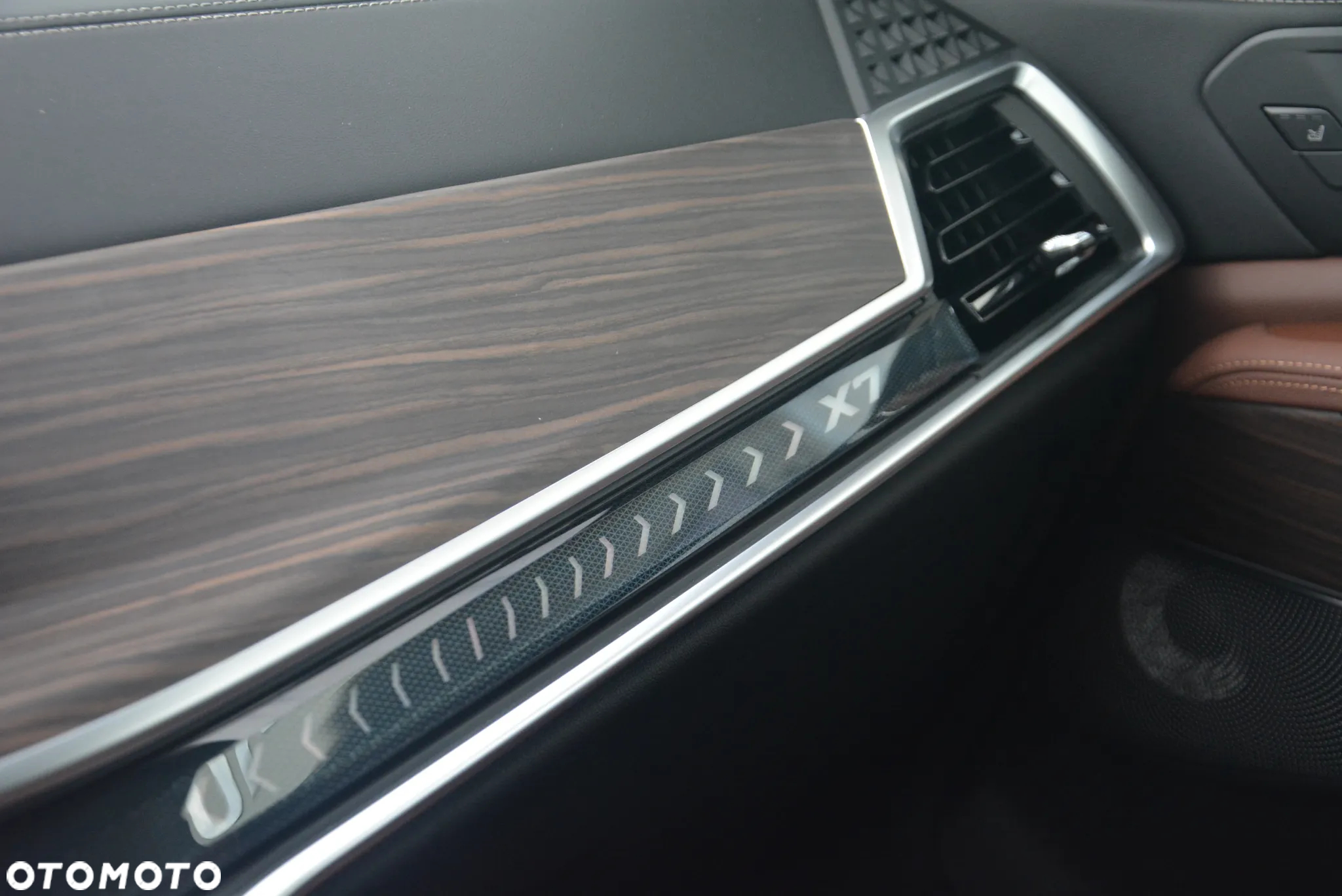 BMW X7 - 7