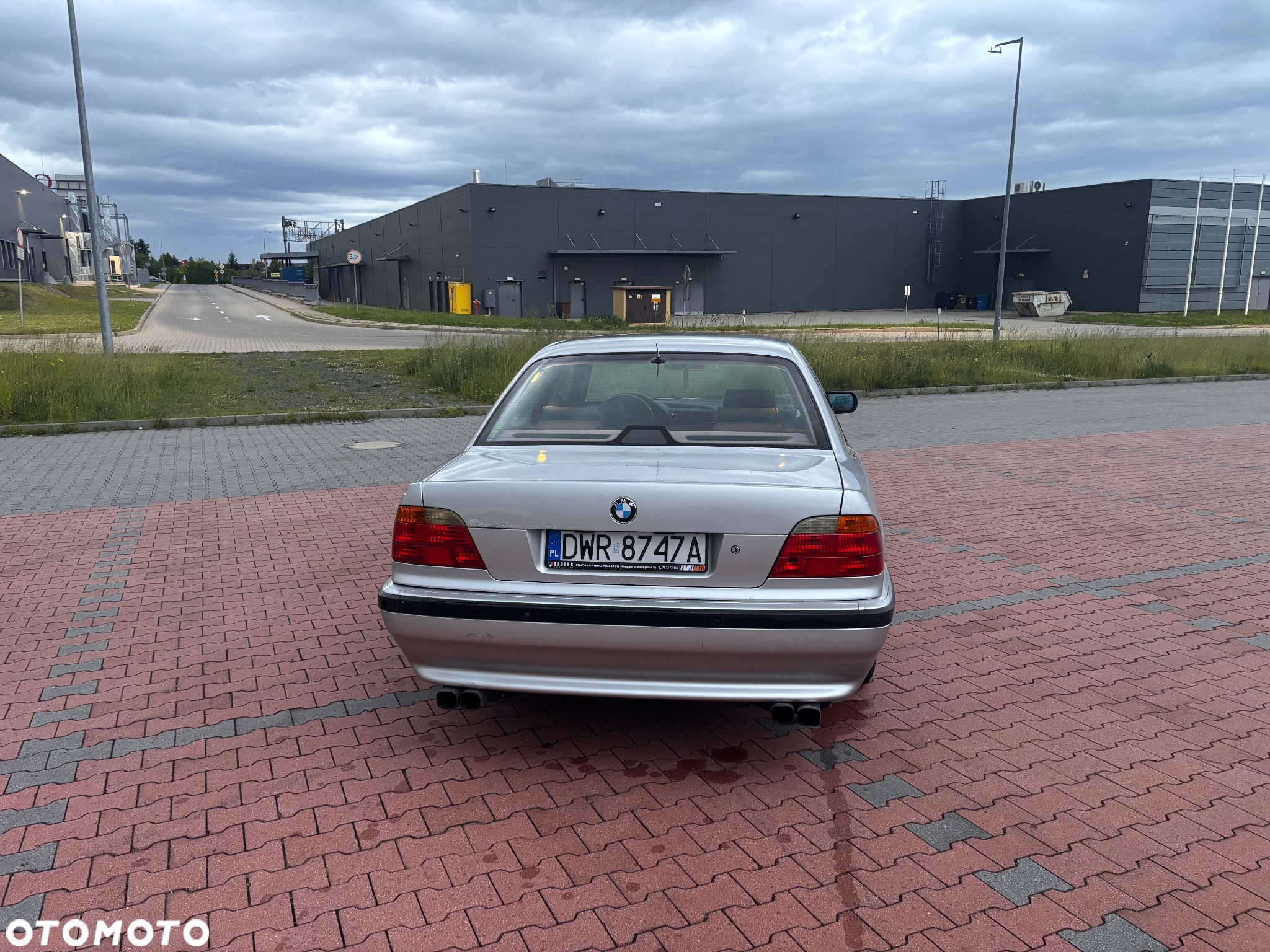 BMW Seria 7 735i L - 2
