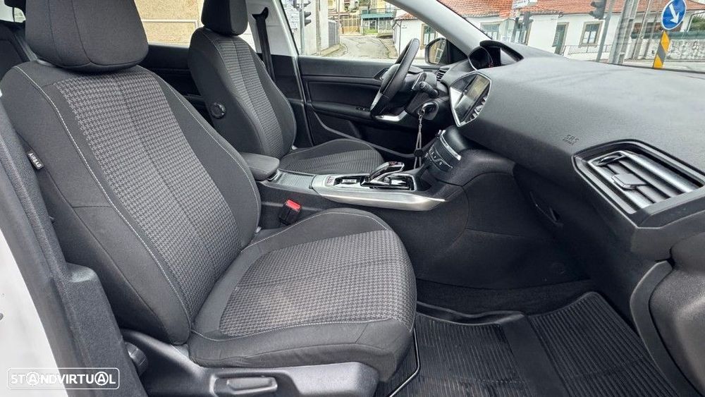 Peugeot 308 1.5 BlueHDi Allure EAT8 - 21