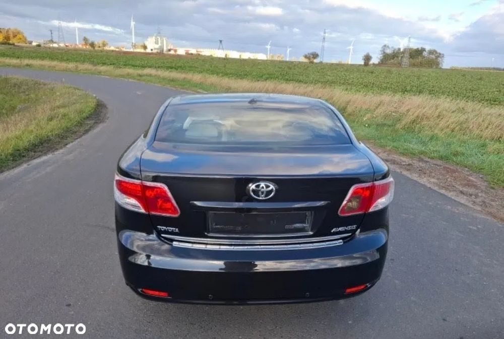 Toyota Avensis 2.0 Prestige - 6