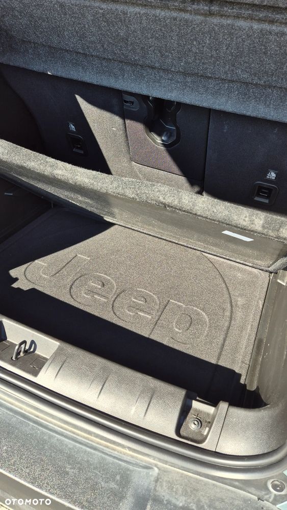 Jeep Renegade 1.5 T4 mHEV Upland FWD S&S DCT - 16