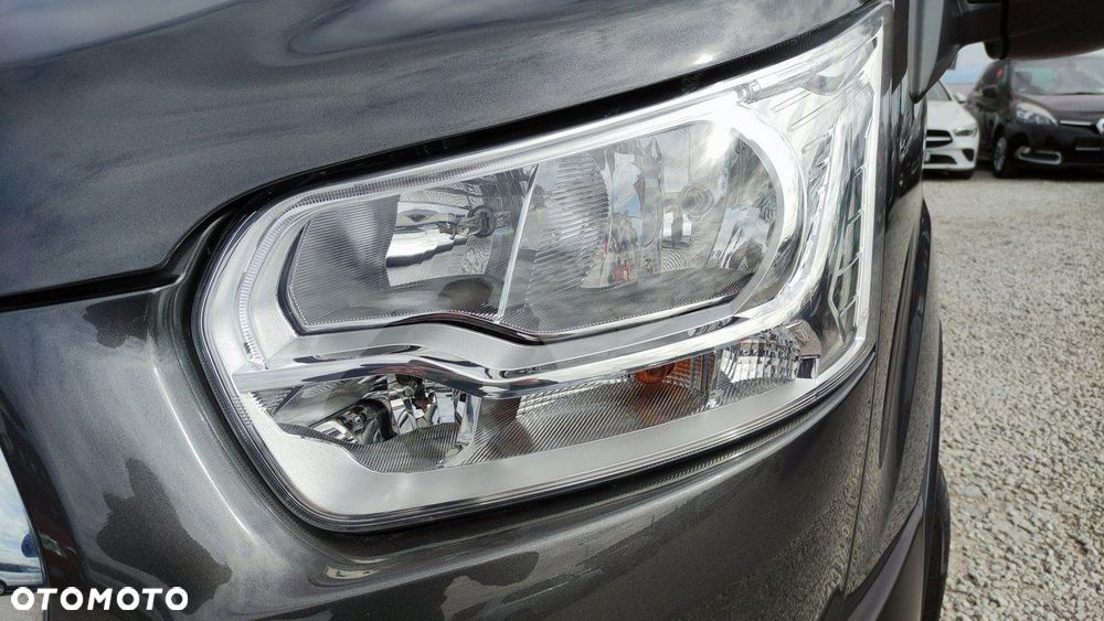 Ford Transit - 12