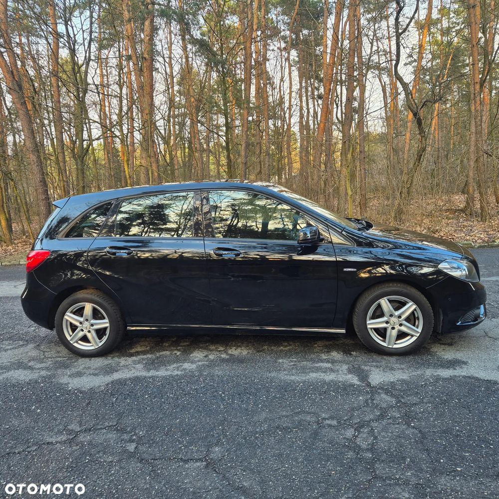 Mercedes-Benz Klasa B 180 BlueEFFICIENCY Edition - 6