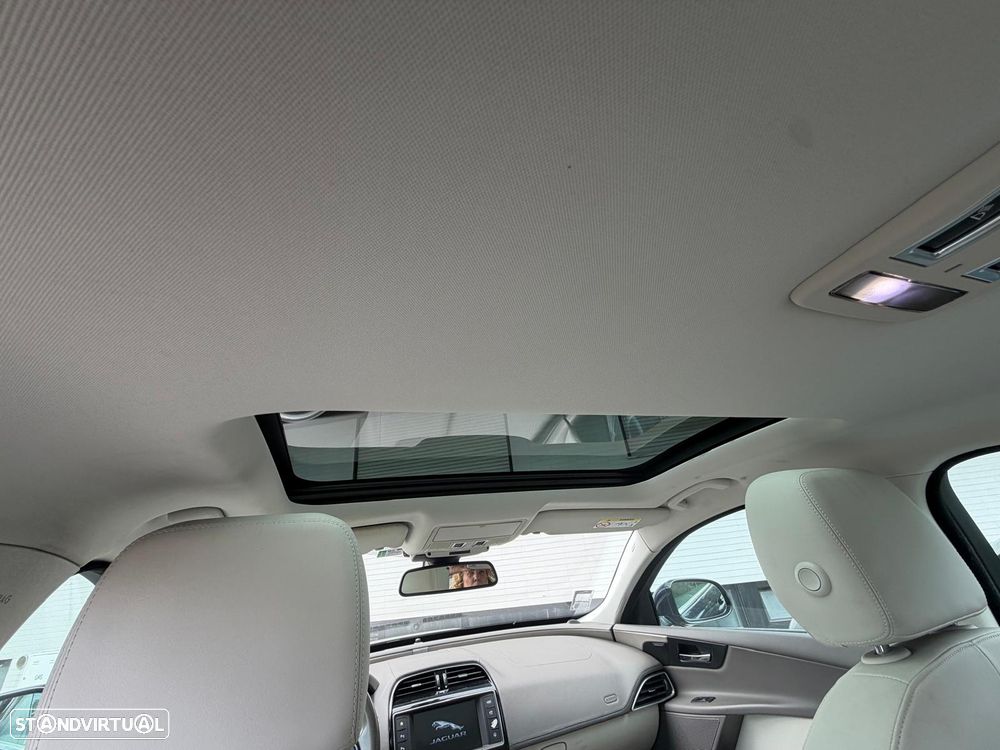 Jaguar XE 2.0 D Prestige Aut. - 13