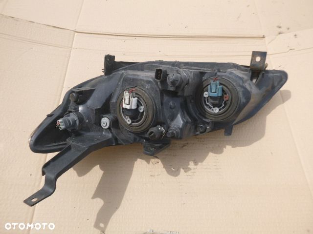 LAMPA PRAWY PRZÓD PRAWA PRZEDNIA HONDA CIVIC VII LIFT SEDAN 5D 04-06 - 23