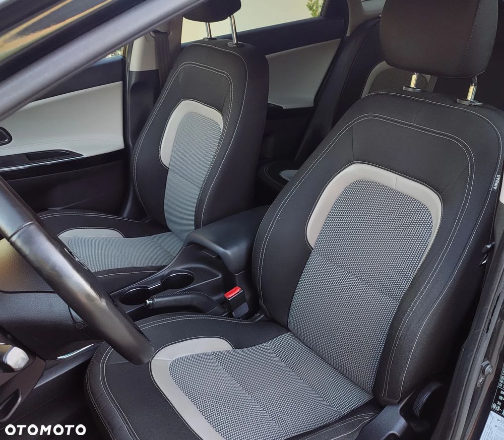 Kia Ceed 1.6 GDI L Business Line - 8