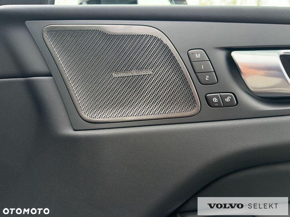 Volvo XC 60 - 25