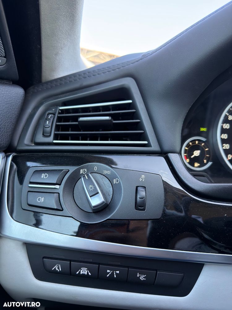 BMW Seria 5 530d xDrive AT - 17