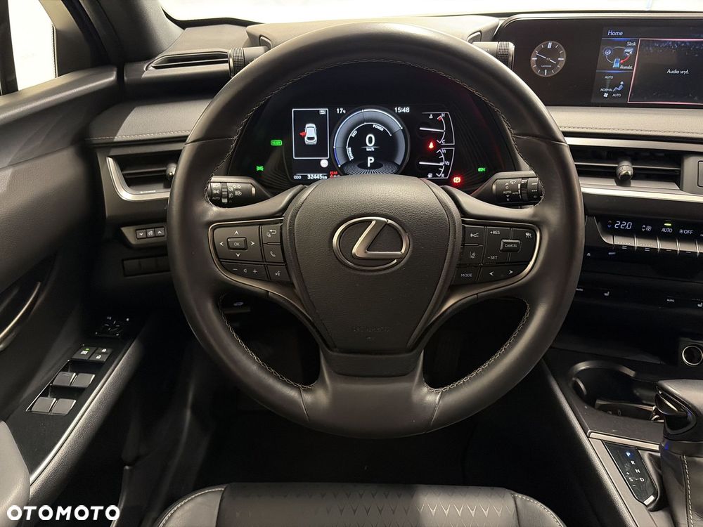 Lexus UX - 12