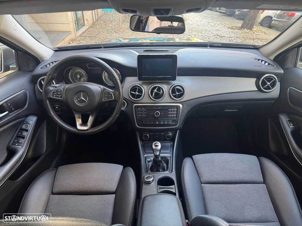 Mercedes-Benz GLA 180 d - 7