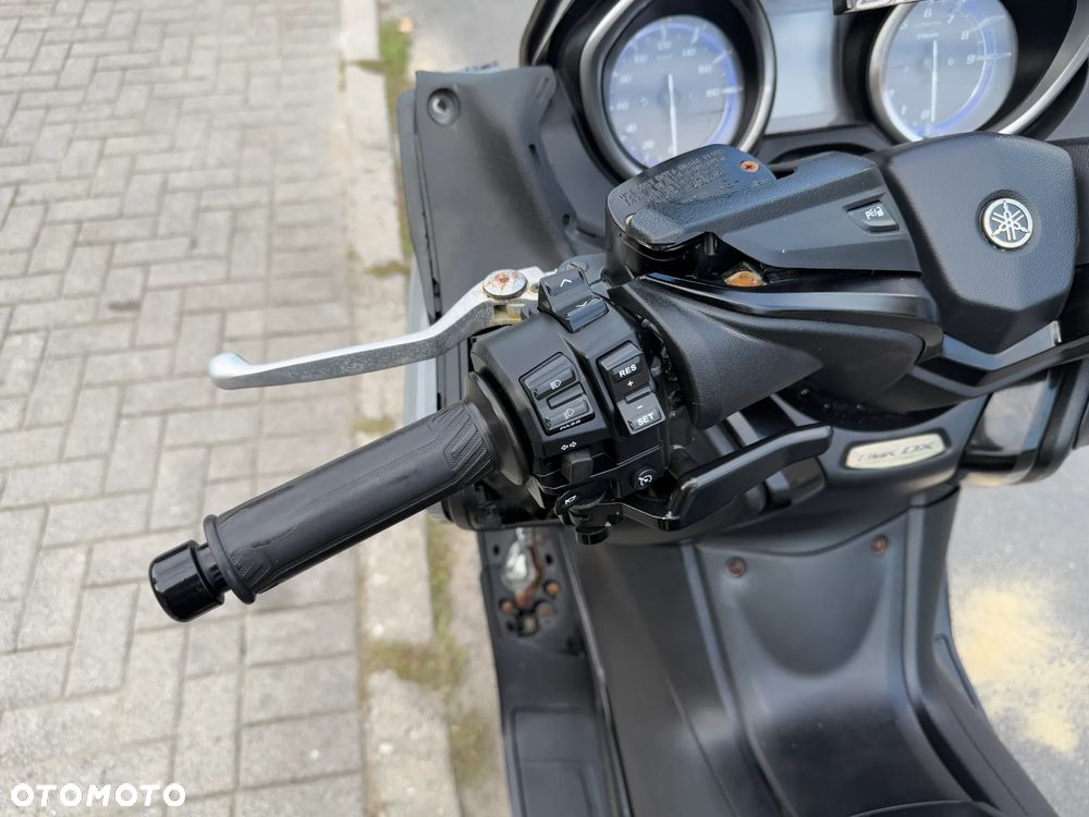 Yamaha Tmax - 11