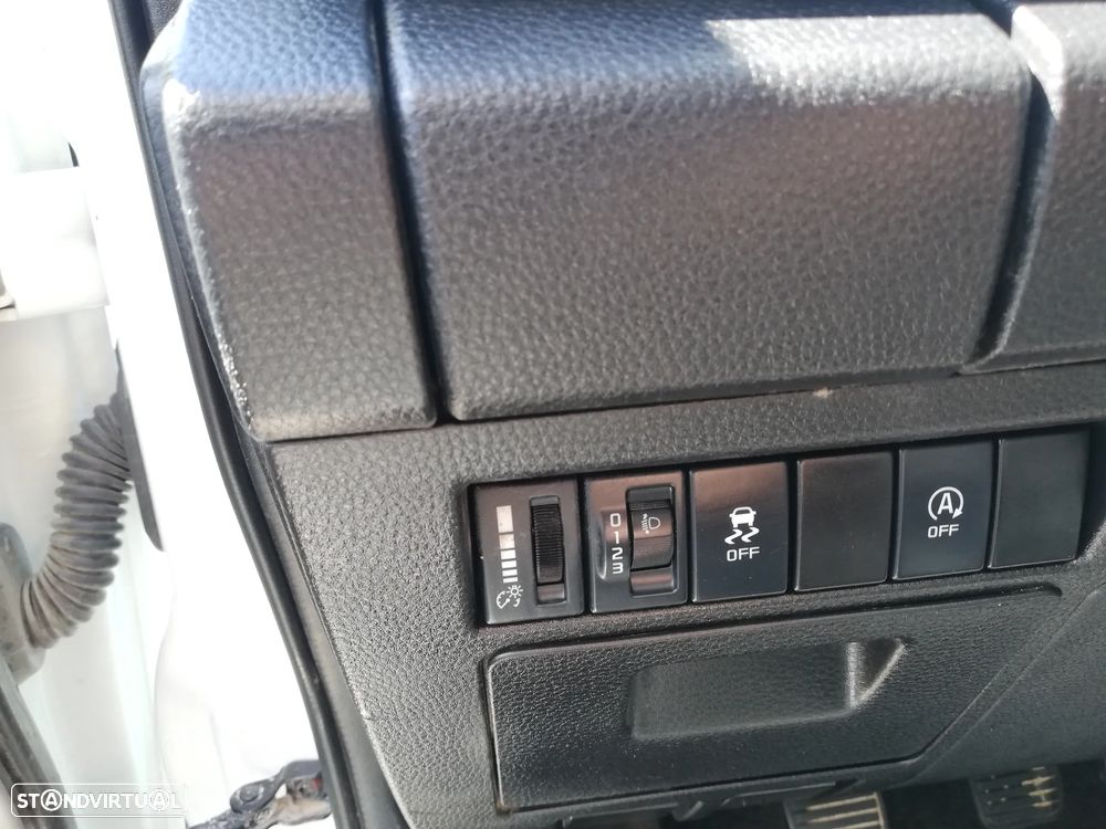 Isuzu D-Max 1.9 Ddi CD 4WD LS CM - 19