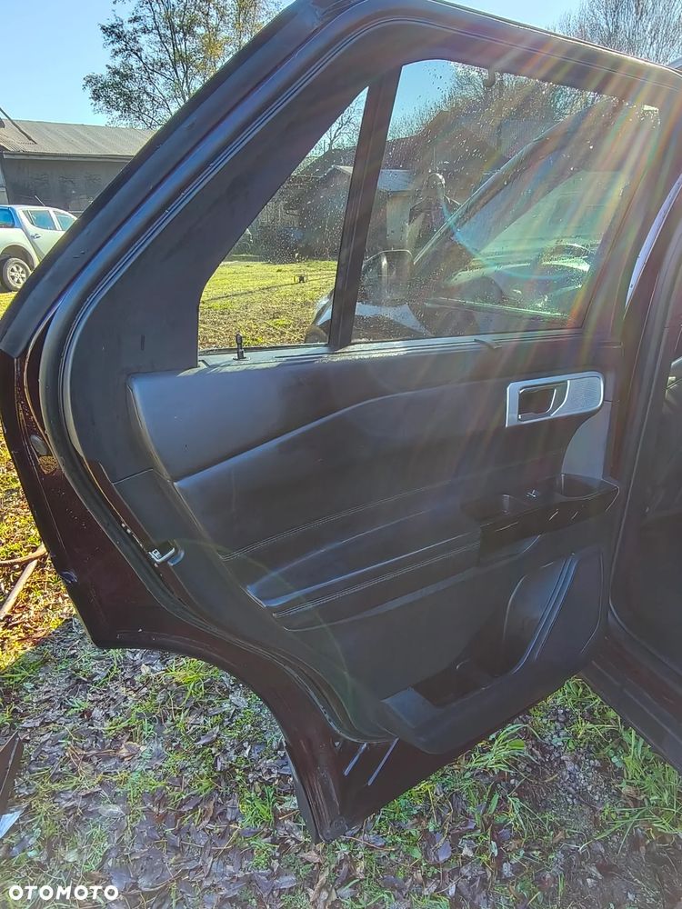 Ford Explorer 3.0 EcoBoost PHEV 4WD Platinum - 30