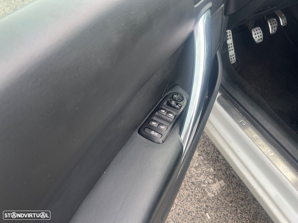 Peugeot 308 CC 1.6 THP 16V Sport - 10