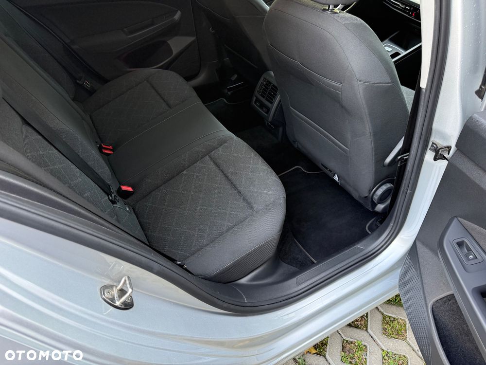 Volkswagen Golf 2.0 TDI SCR DSG Active - 26