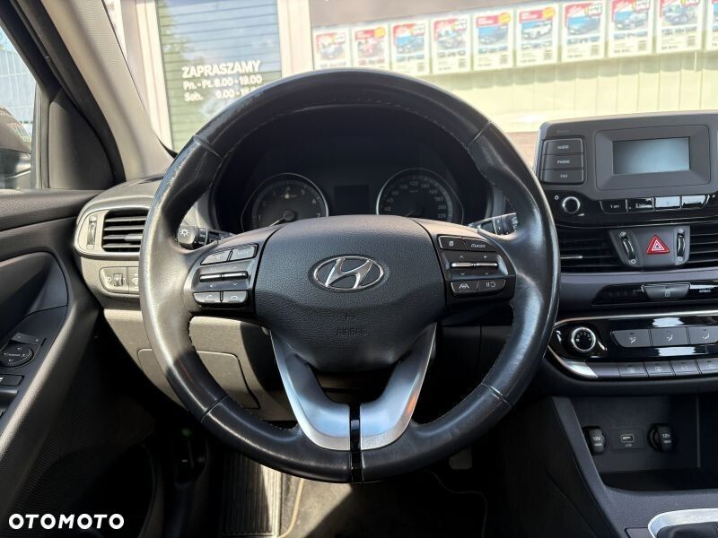 Hyundai i30 1.5 DPI Classic + - 4