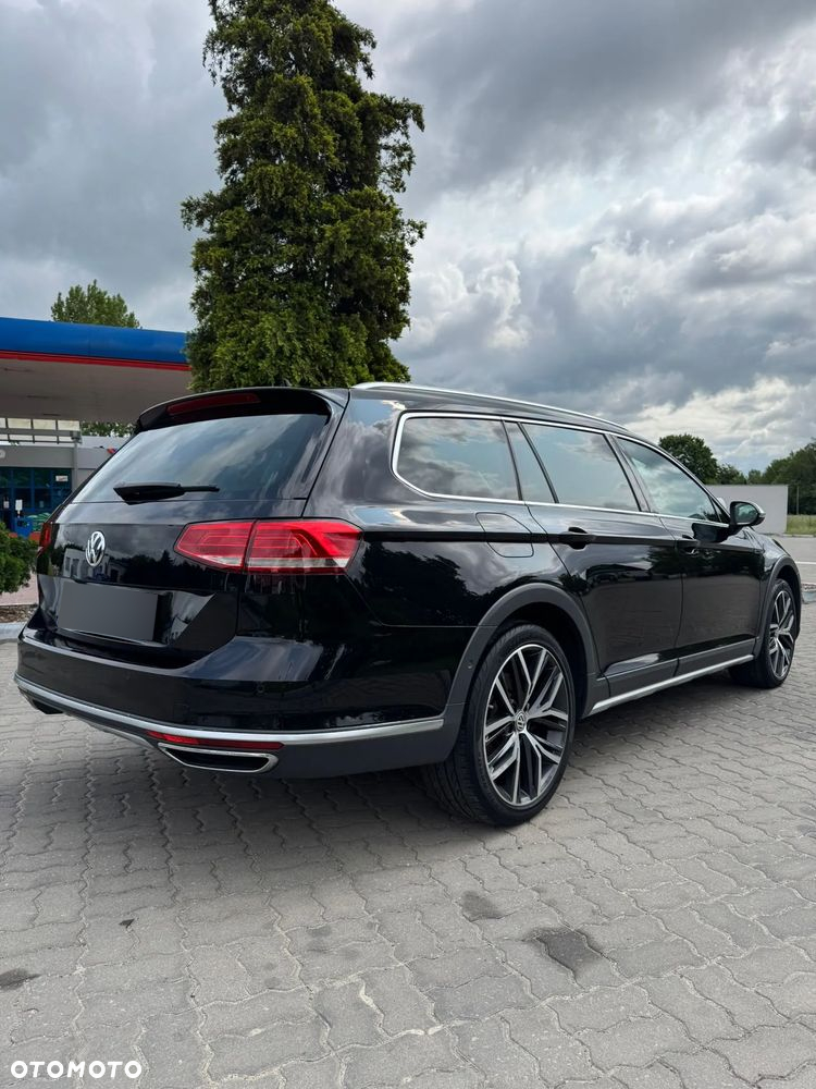 Volkswagen Passat Variant 2.0 TDI SCR 4Motion DSG Alltrack - 4