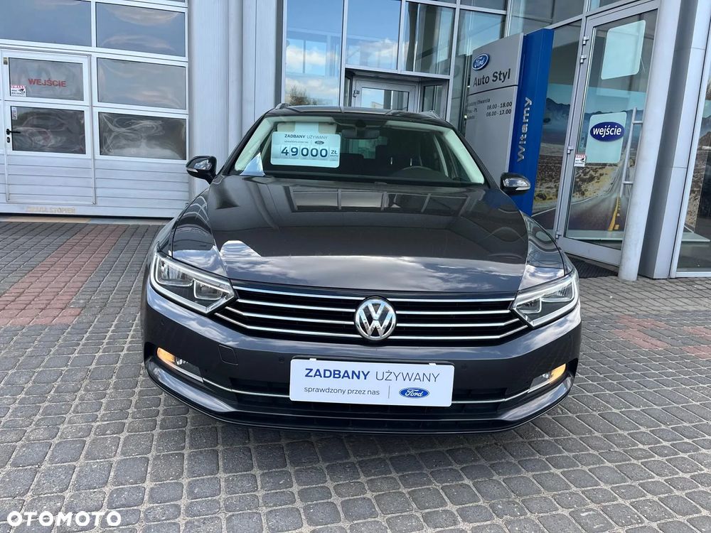 Volkswagen Passat 2.0 TDI SCR DSG Comfortline - 3