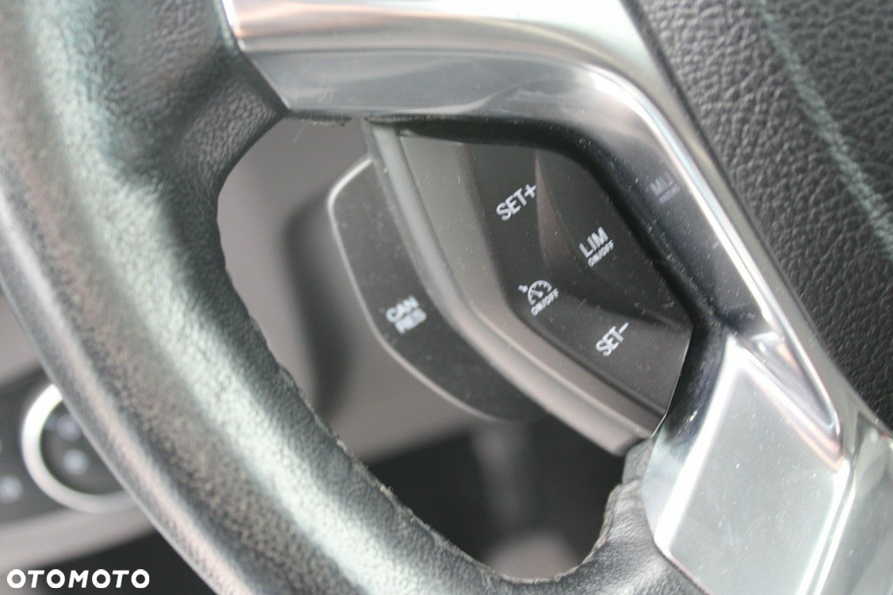 Ford Tourneo Connect - 15