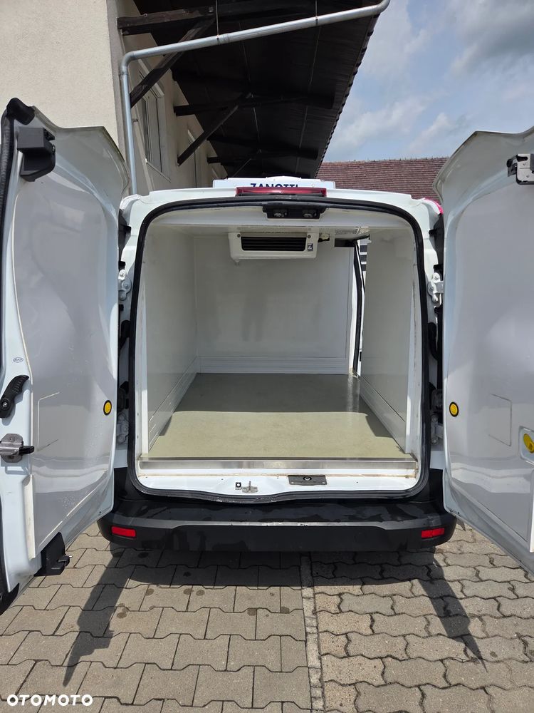 Ford Transit Connect - 8
