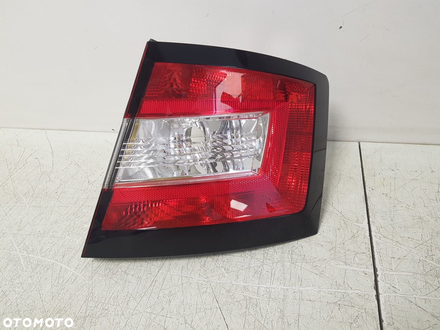 SKODA FABIA 3 III HB 14-21 LAMPA PRAWA TYŁ TYLNA 6V6945096 - 2