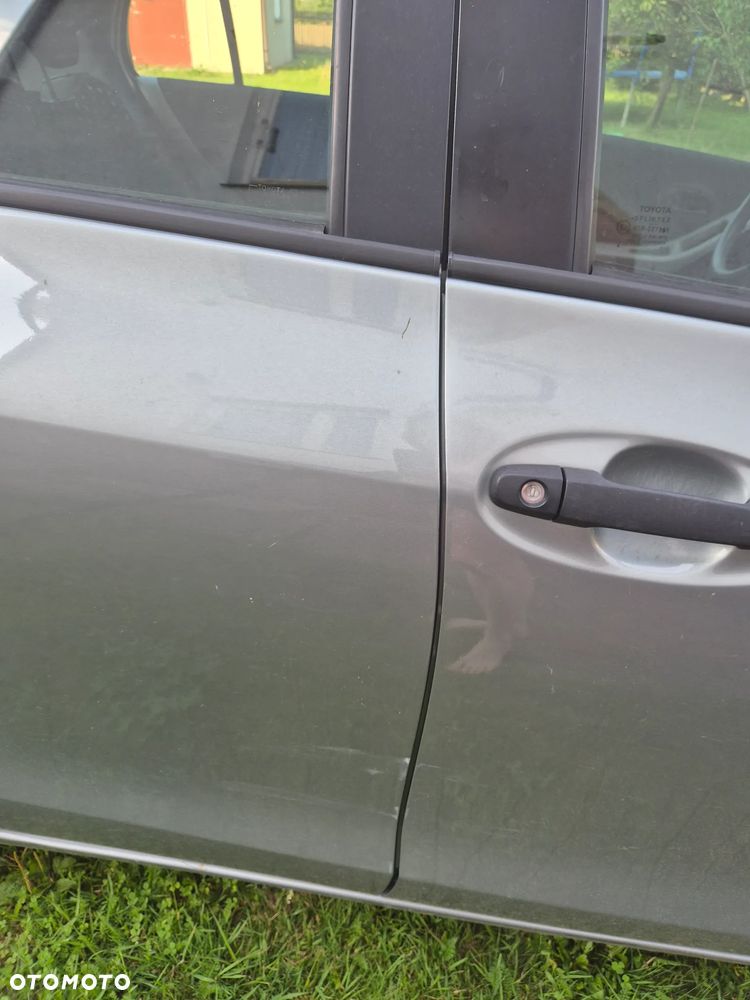 Toyota Yaris 1.3 Luna A/C - 8
