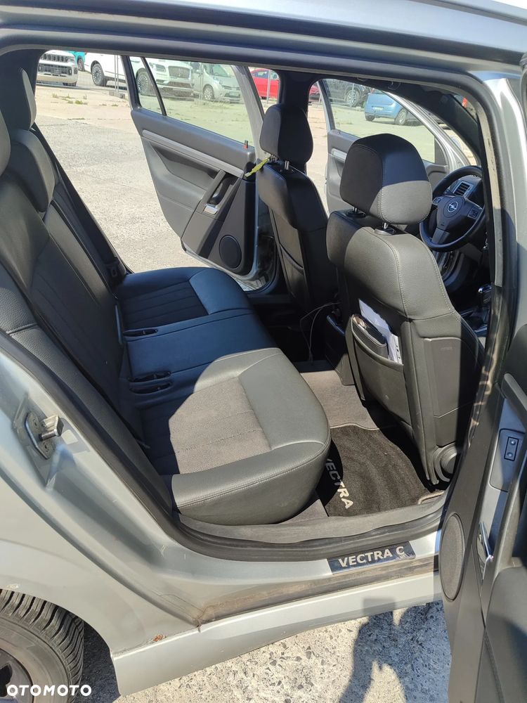 Opel Vectra 1.9 CDTI Cosmo - 10