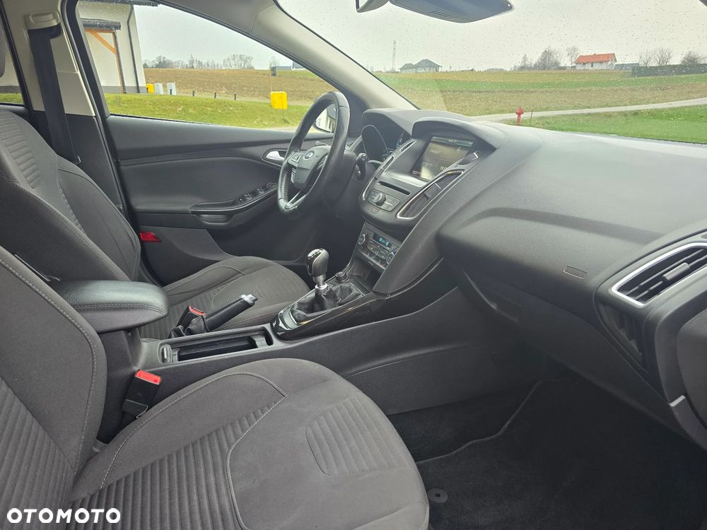 Ford Focus - 20