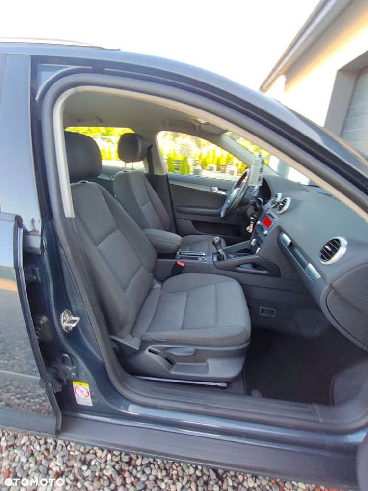 Audi A3 Sportback 1.6 Ambiente - 10