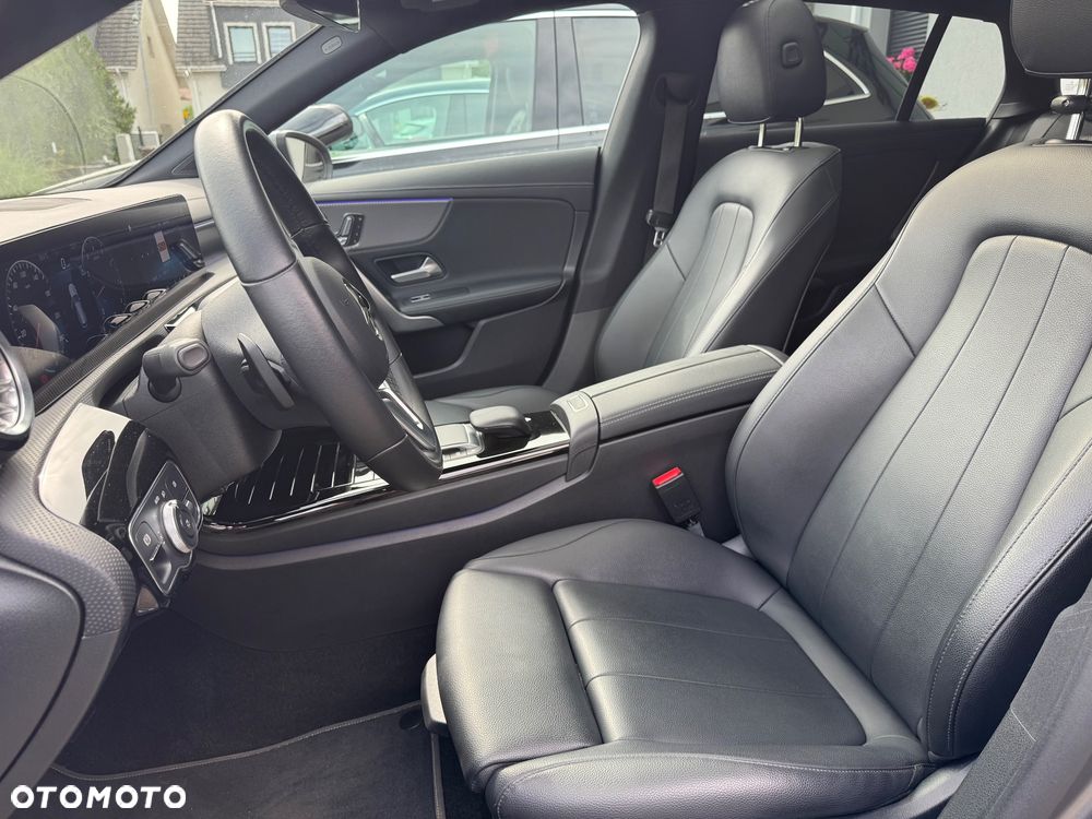 Mercedes-Benz CLA 200 7G-DCT Progressive - 15