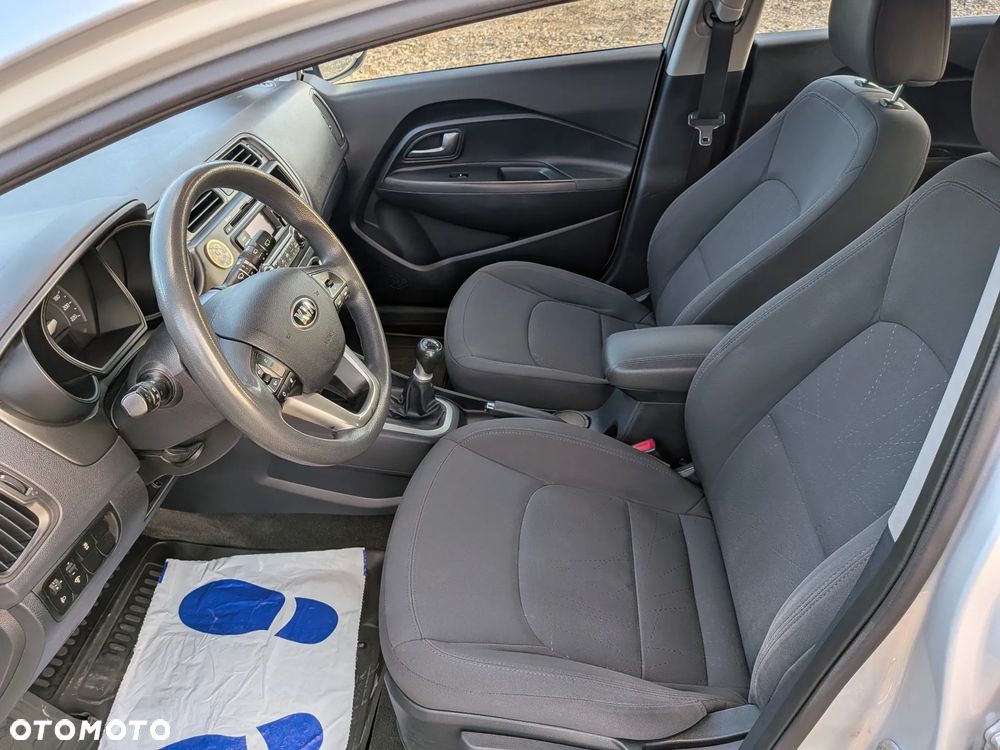 Kia Rio 1.2 L - 18