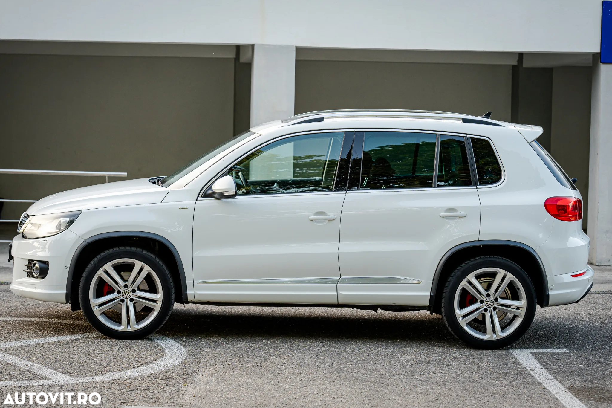 Volkswagen Tiguan 2.0 TDI DPF 4Motion BlueMotion Technology DSG Cup Sport & Style - 14