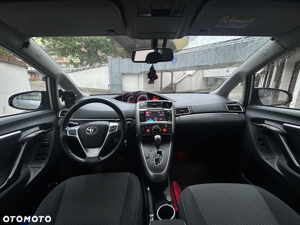Toyota Verso 1.8 Premium 7os MS - 9