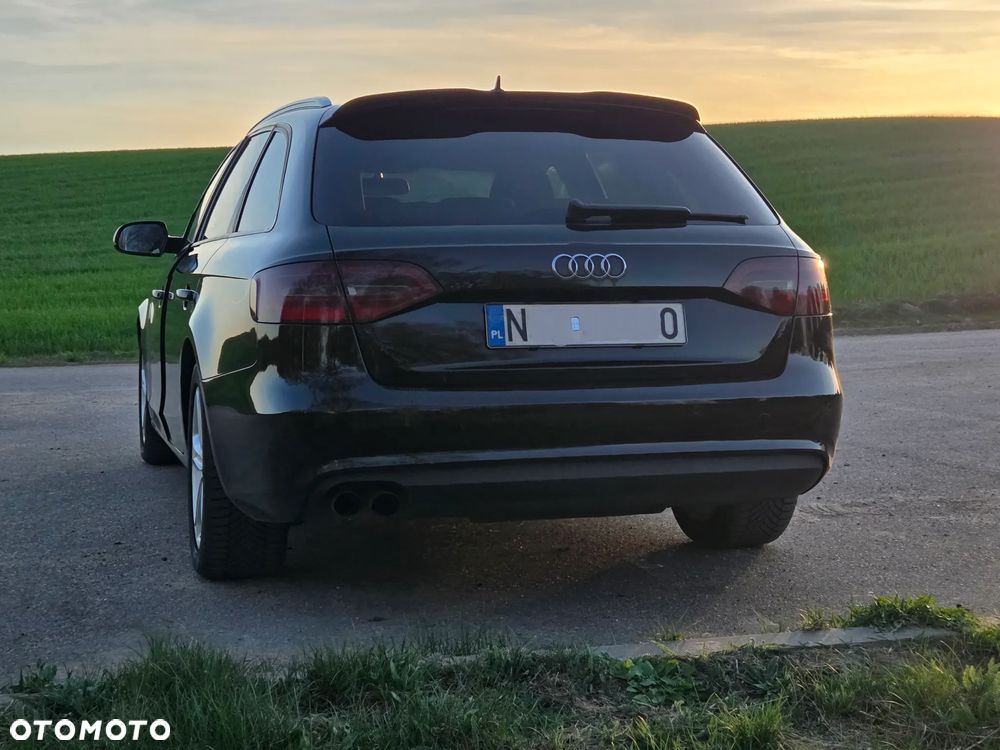 Audi A4 Avant 2.0 TDI DPF Ambiente - 6