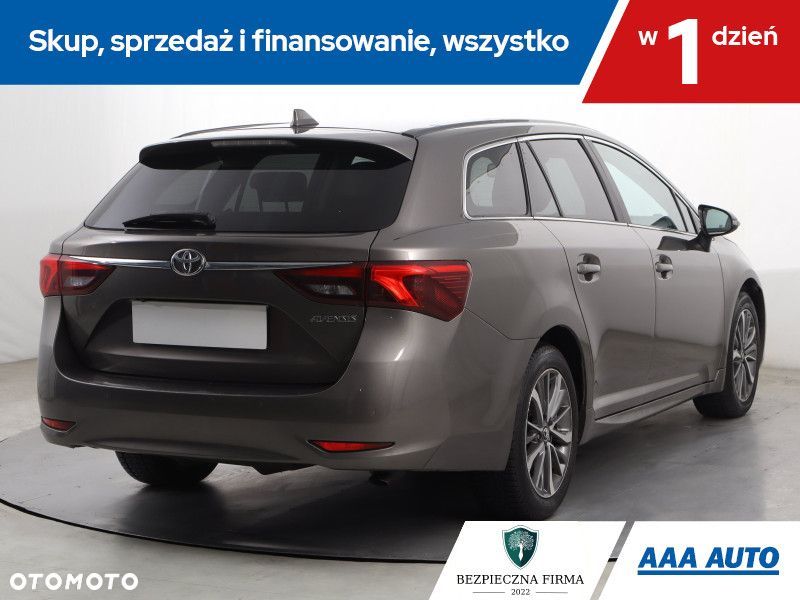 Toyota Avensis - 7