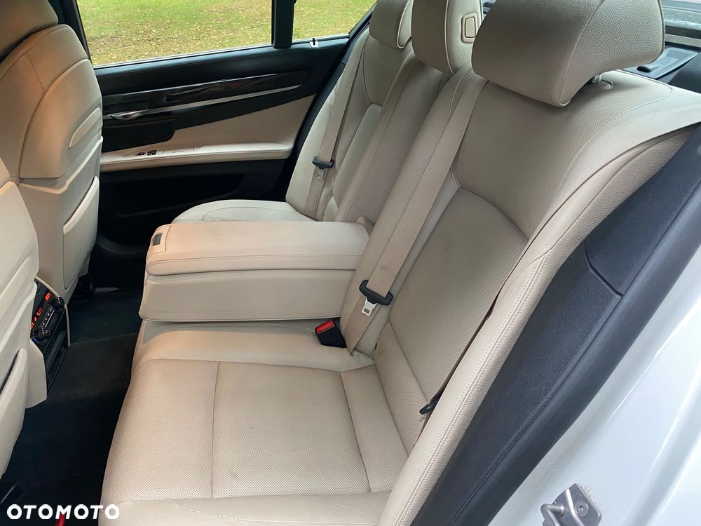 BMW Seria 7 740d xDrive - 19