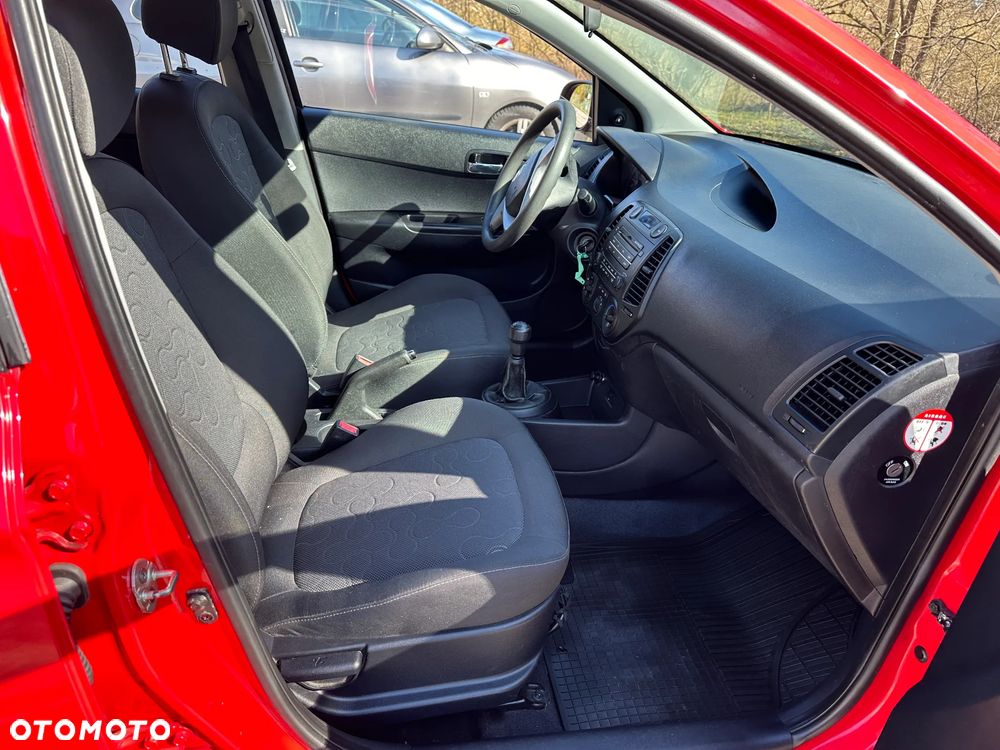 Hyundai i20 1.2 FIFA WM Edition - 20