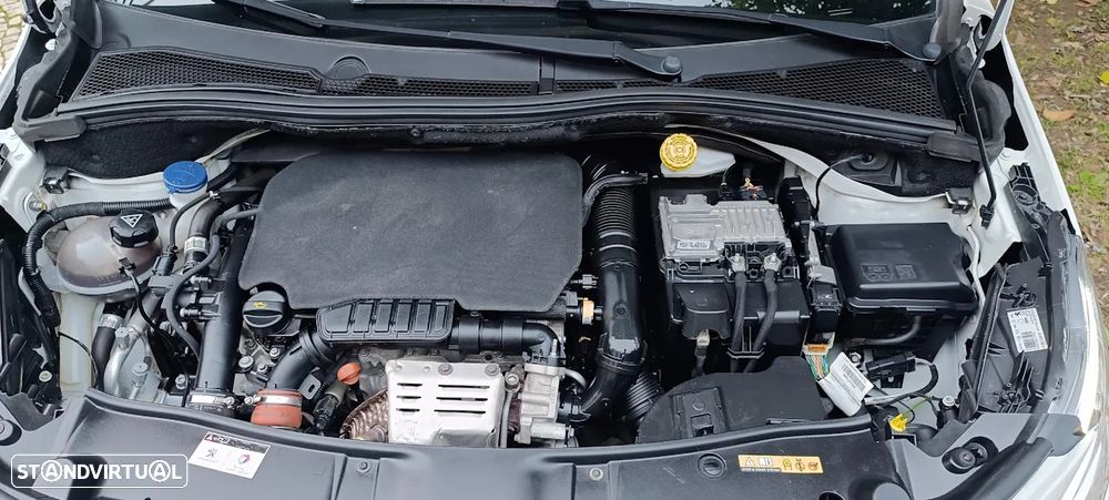 Peugeot 2008 PureTech 110 GPF Stop&Start EAT6 Crossway - 32