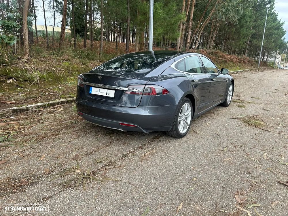 Tesla Model S Standard - 4