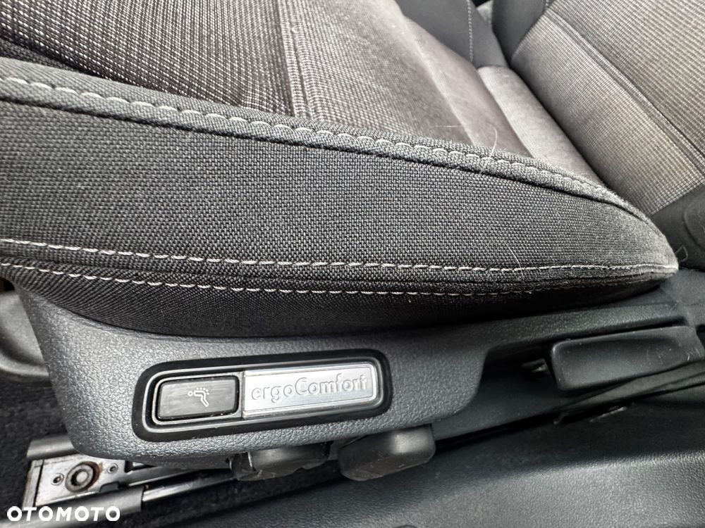 Volkswagen Passat Variant 2.0 TDI (BlueMotion Technology) Comfortline - 20