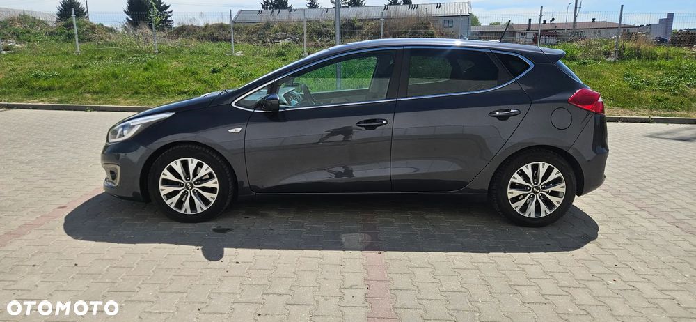 Kia Ceed 1.6 CRDi 136 ISG UEFA EURO 2016 - 5