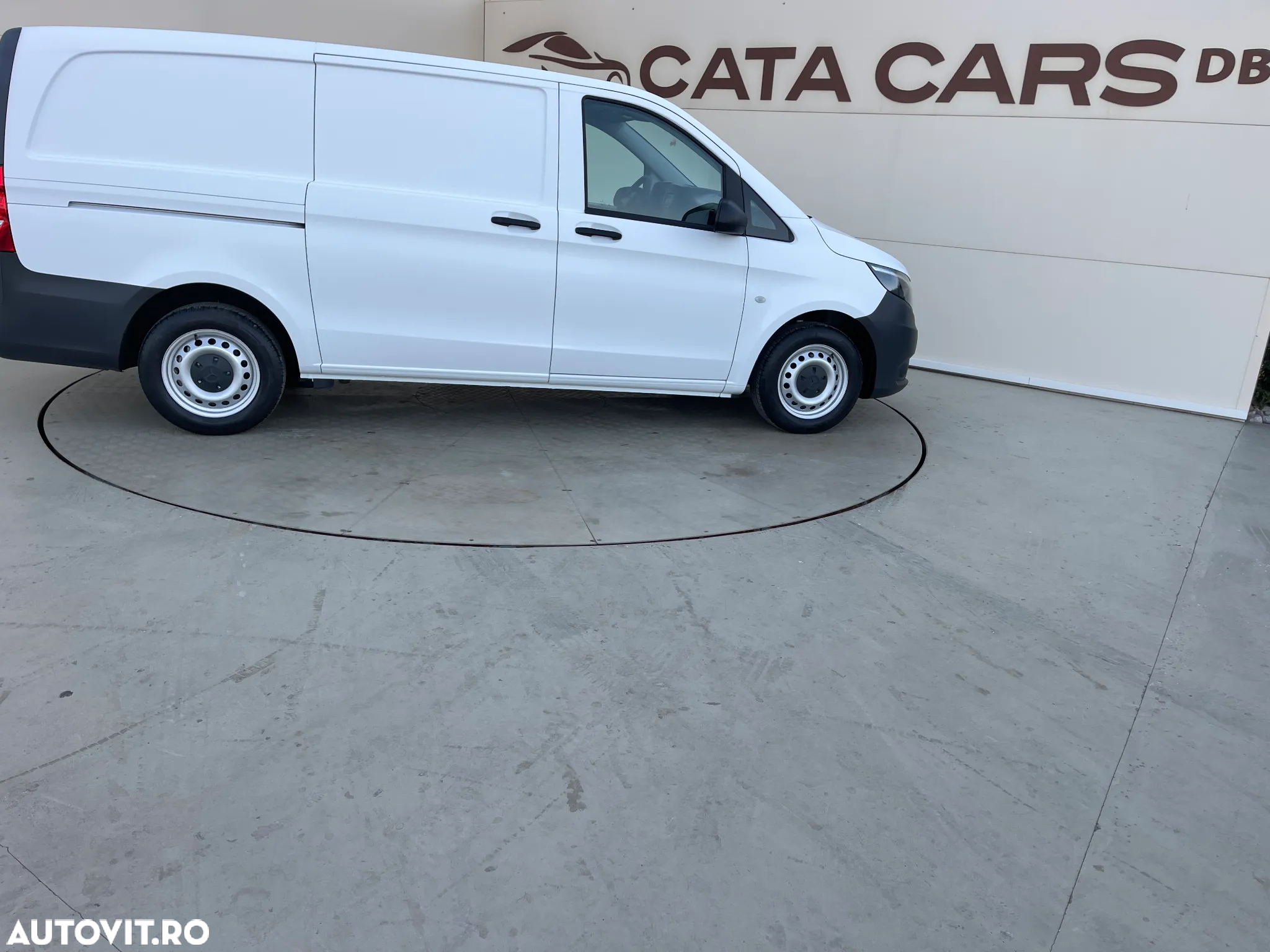 Mercedes-Benz Vito 111CDI LUNG USI SPATE - 18