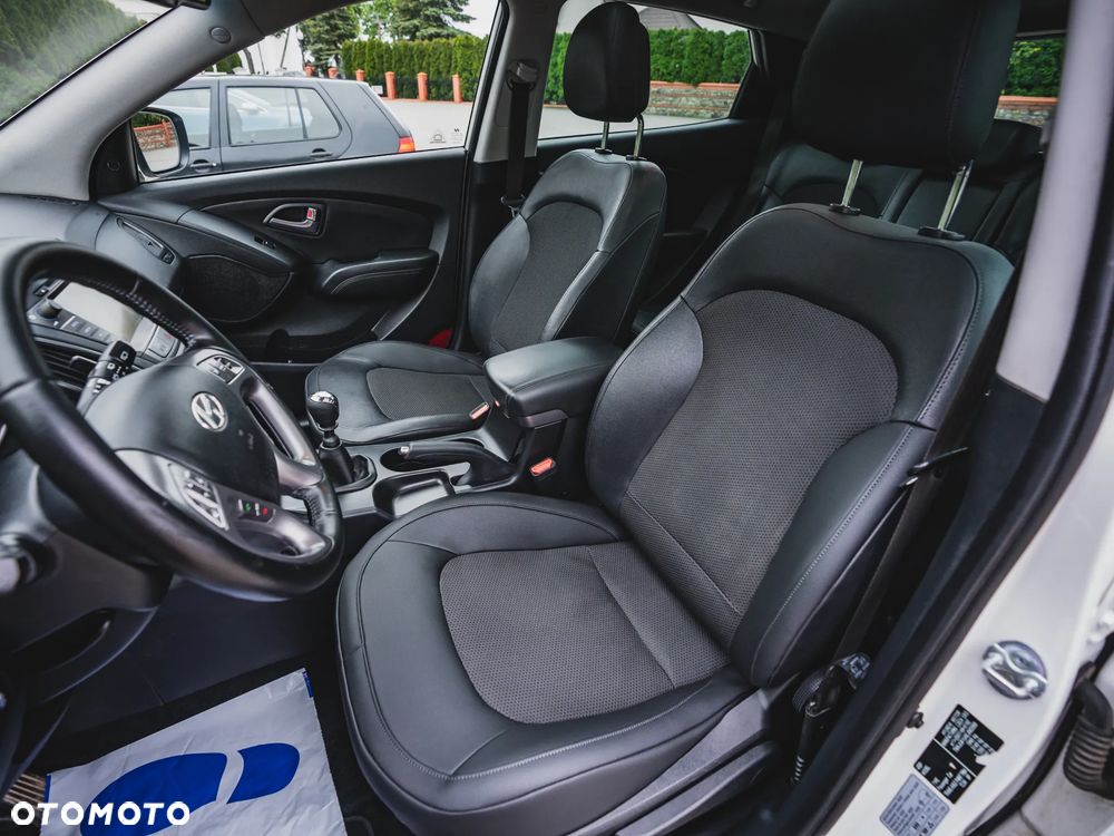 Hyundai ix35 1.7 CRDi 2WD Fifa World Cup Edition - 31