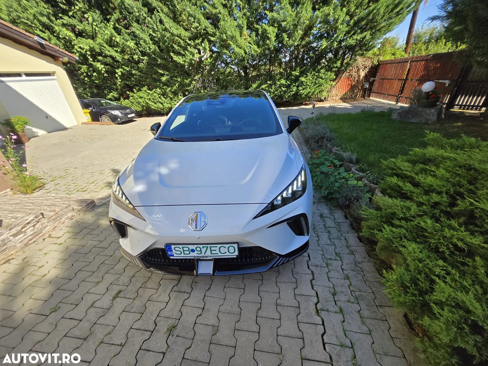 MG MG4 EV 64 kWh XPower - 1