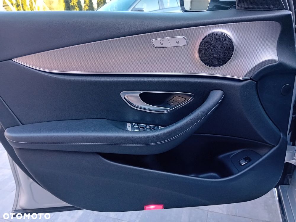 Mercedes-Benz Klasa E 220 d T 9G-TRONIC Avantgarde - 12
